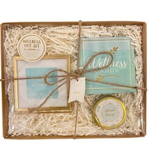 New Eccolo Wellness Gift Set With Card Set, Frame, Island Breeze Scented Candle.
